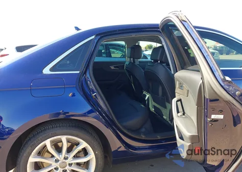 2019 Audi A4 40 Premium/40 Titanium Premium z USA, uszkodzony, nr VIN WAUGMAF4XKN001078